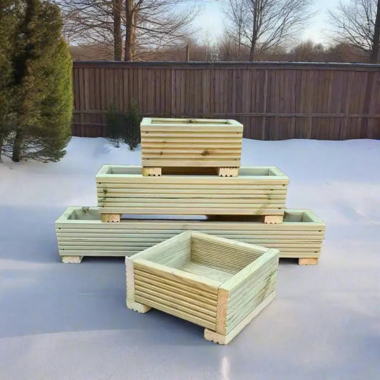 how-to-protect-wooden-planters-through-the-winter